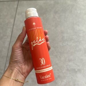 VACATION Orange Gelee Sunscreen Spray Oil SPF 30